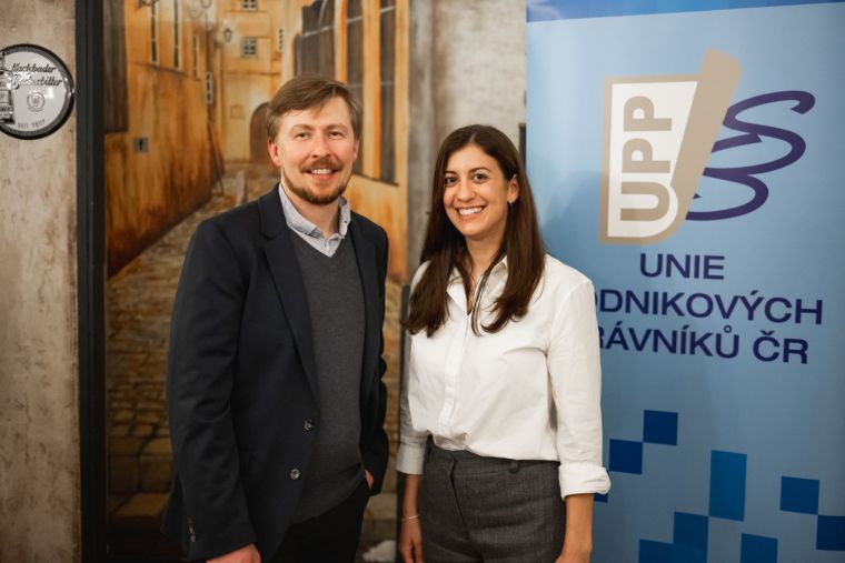 16 - Advokáti Marian Boubel a Klára Rücklová